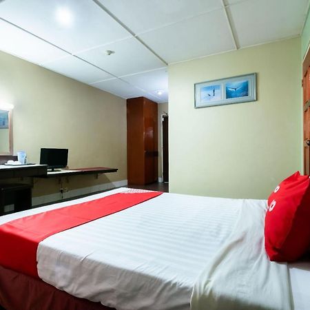Oyo 89997 Kurnia Hotel Tawau Exterior foto